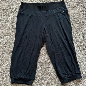 Nike Dri-Fit Capri Pants